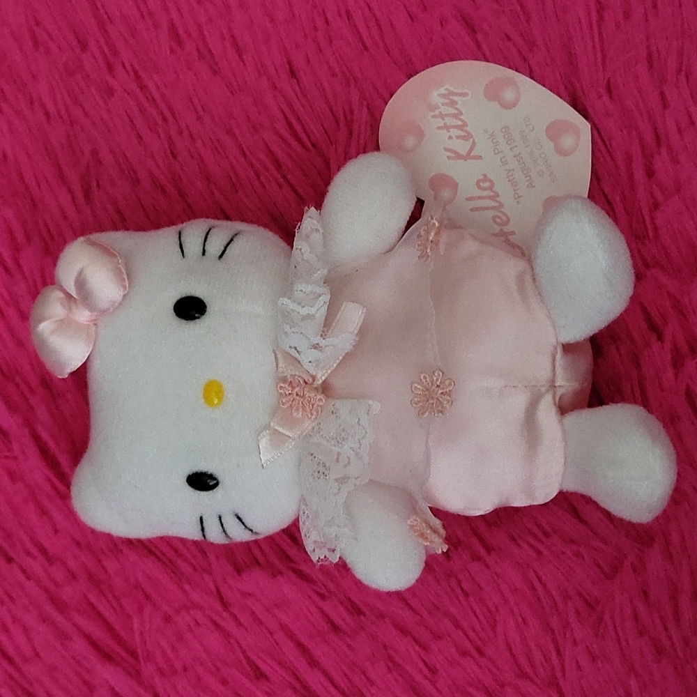 Hello kitty small plush